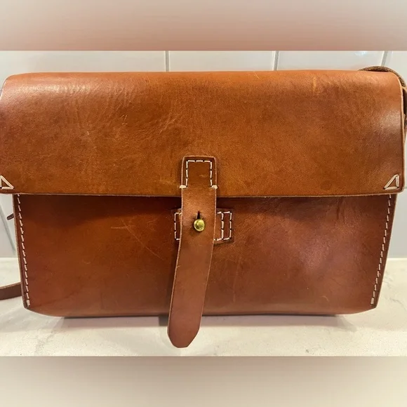 Madewell Leather Crossbody Bag in Cognac Brown - Picture 5 of 8